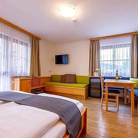 Lägenhetshotell Holzerhof 3*