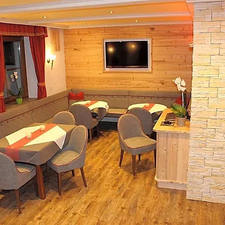 Holzerhof Lägenhetshotell 3*