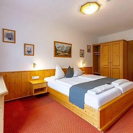 Lägenhetshotell Holzerhof 3*